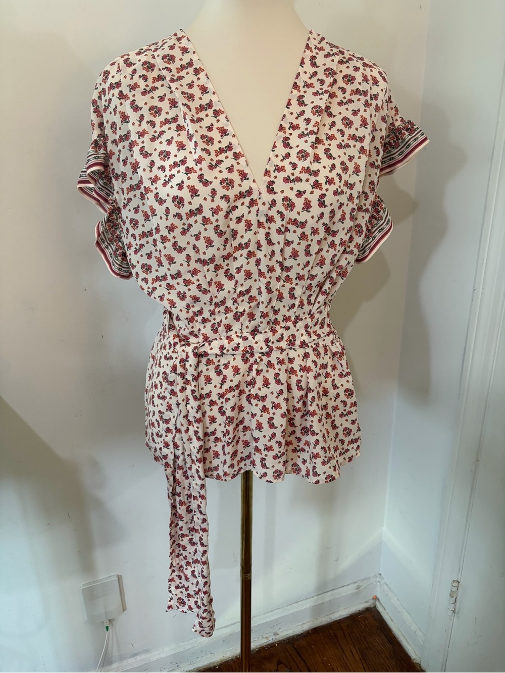Max Studio White Top with Red Floral Print and Tie Waist